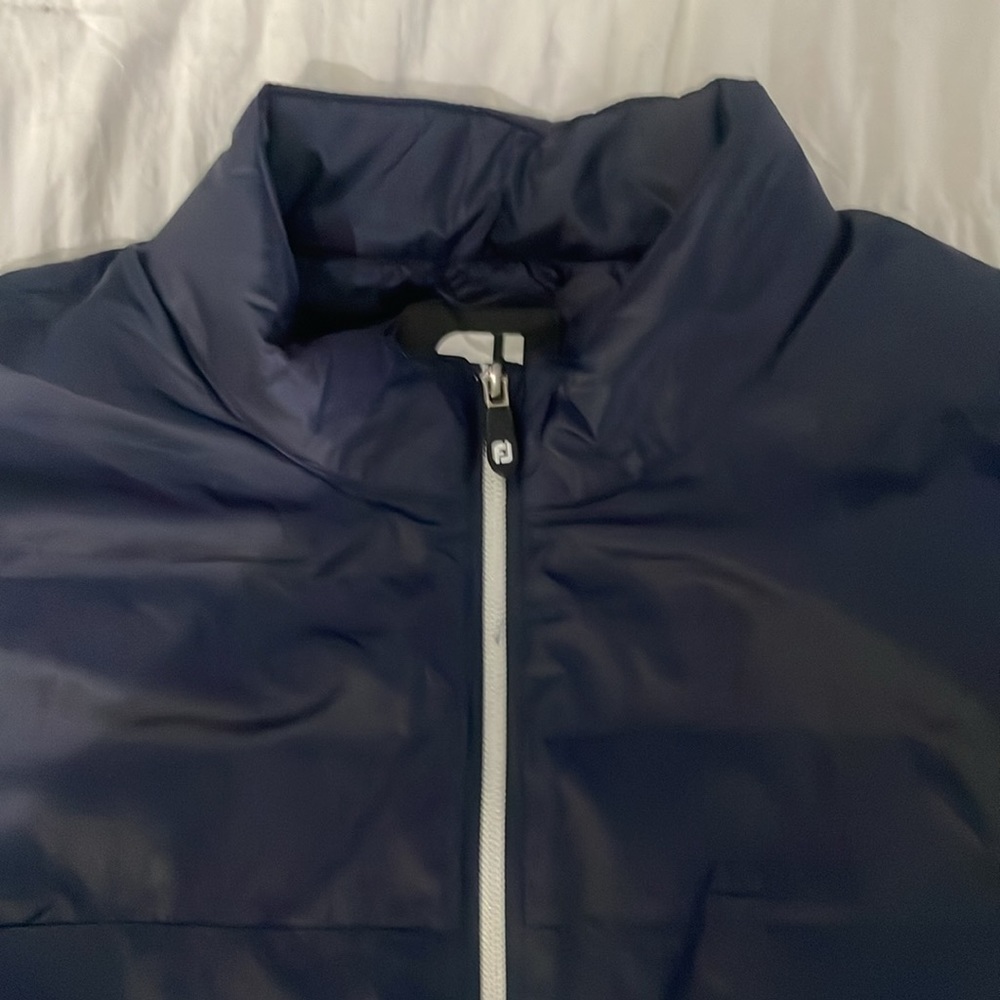 Footjoy Vest - Picture 2 of 5